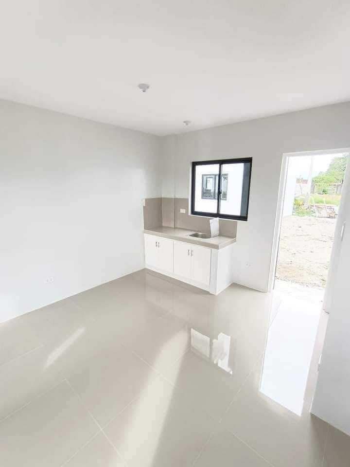 Geanna house model photo